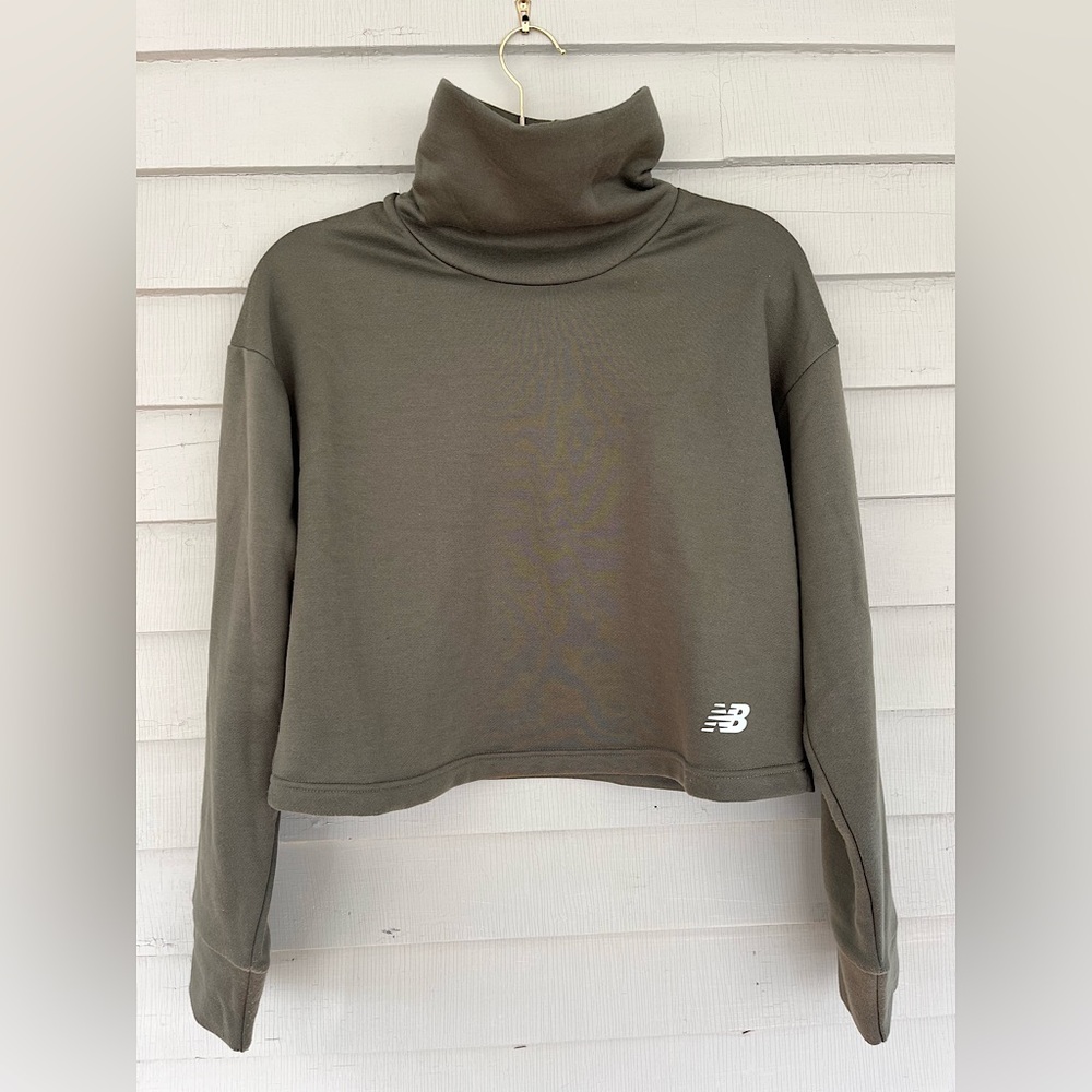 New Balance Crop Sweatshirt - Khaki Green - Size M